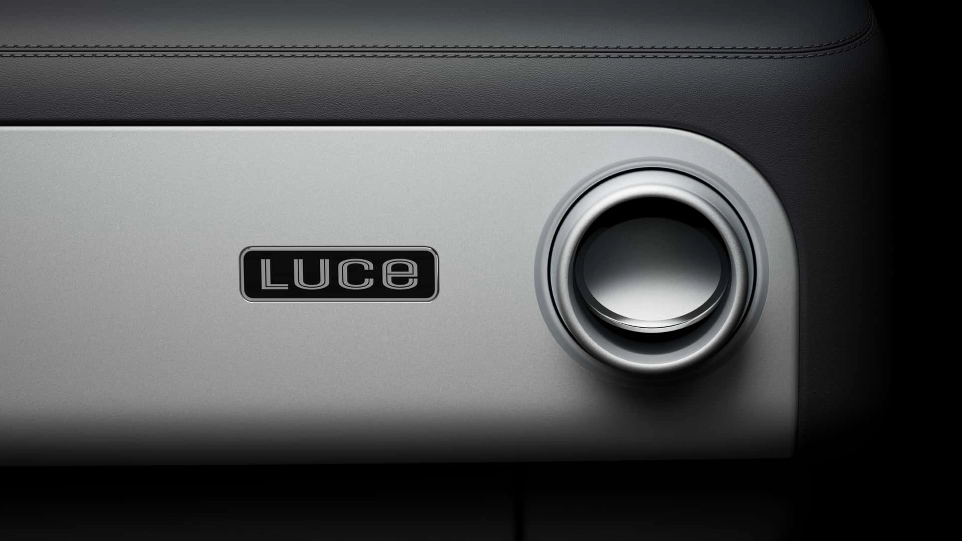 Ferrari luce badge interno