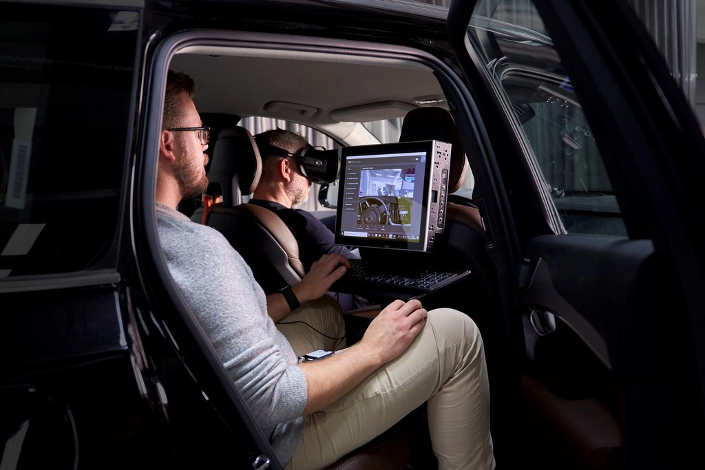 275035 Volvo Cars Ultimate Driving Simulator Uses Latest Gaming Technology To