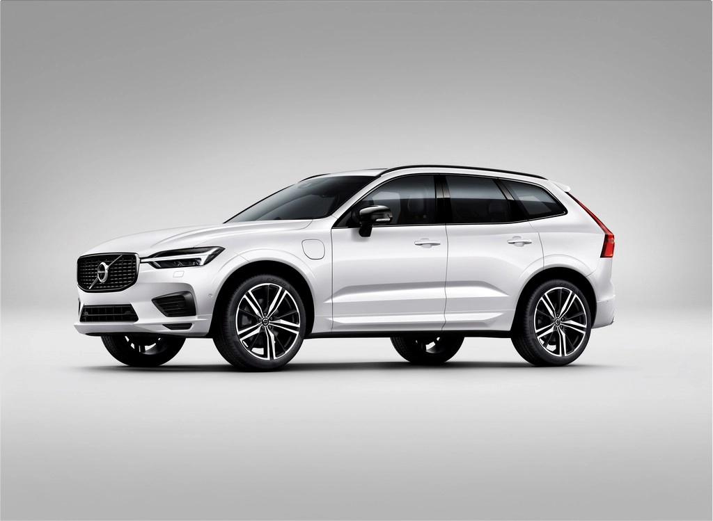 265694 XC60 Recharge Plug in Hybrid R Design Expression In Crystal White Pearl