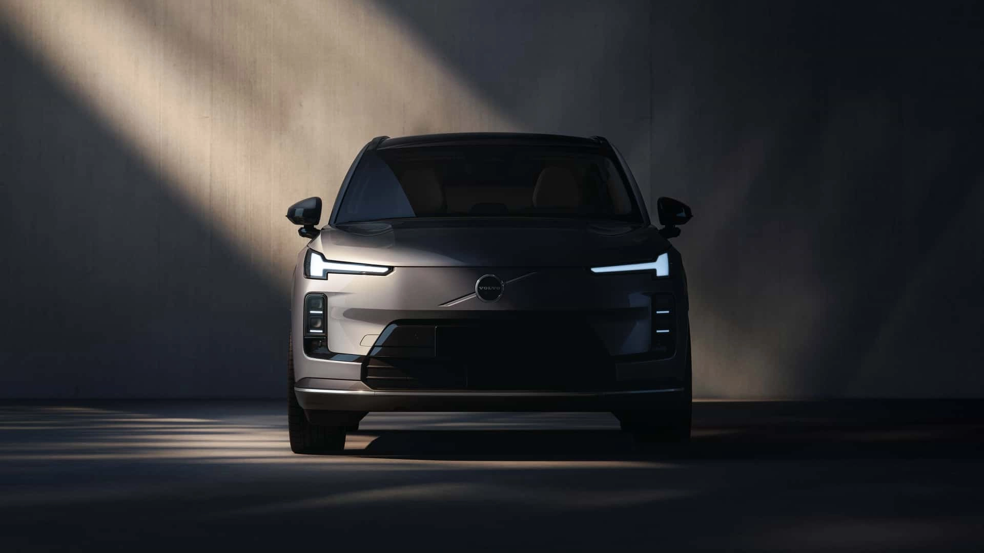 2026 volvo xc70 teaser