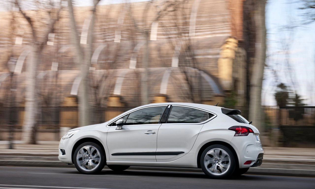 Citroen DS4 2012 1280 91e28dc291fd7318f861f00ef14807f03e