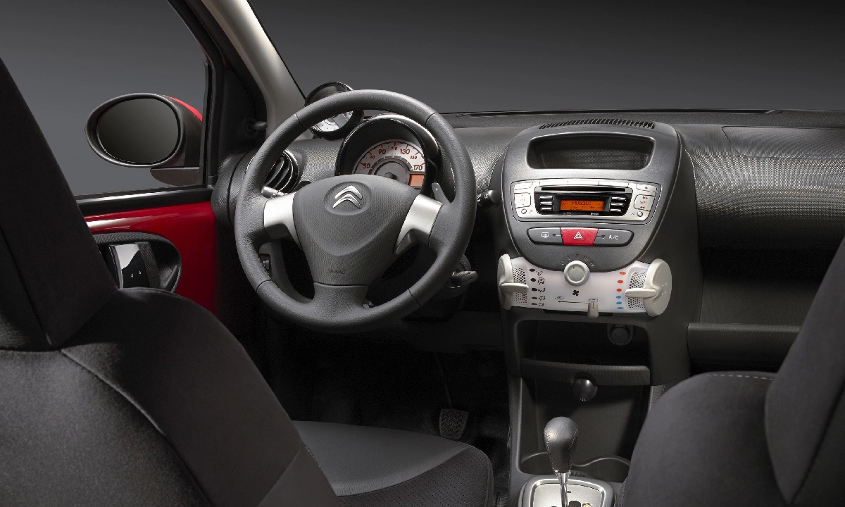 Citroen c1 facelift 2012 2013 2014 interior
