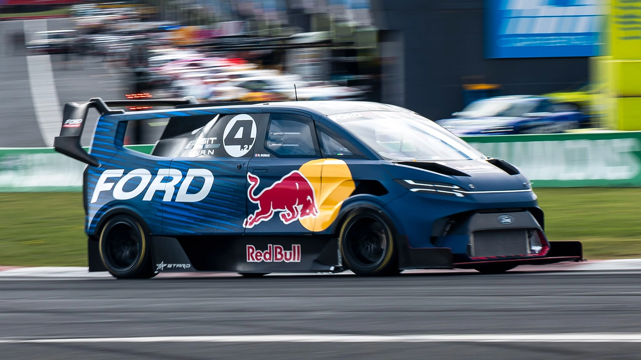 Fordsupervan4 210