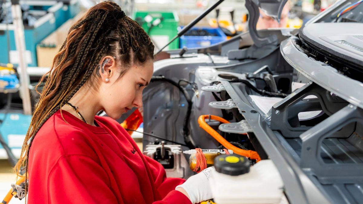 Kia ev2 zilina start of production assembly digital 040 1200x675